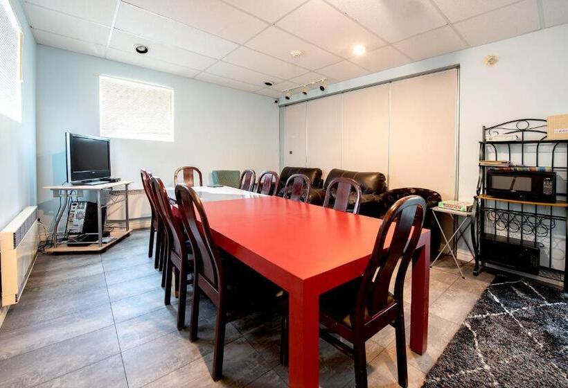 הוסטל Auberge Internationale Espace Globetrotter