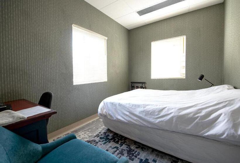 הוסטל Auberge Internationale Espace Globetrotter