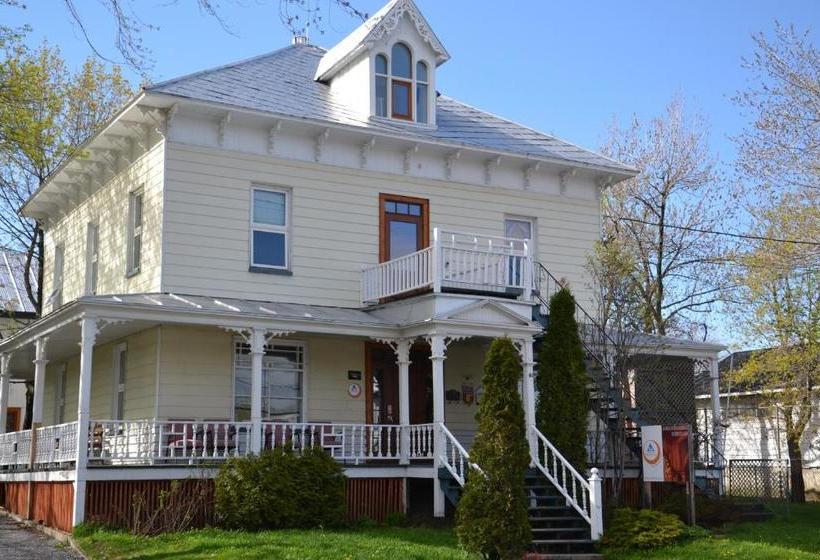 הוסטל Auberge Internationale De Rivière Du Loup