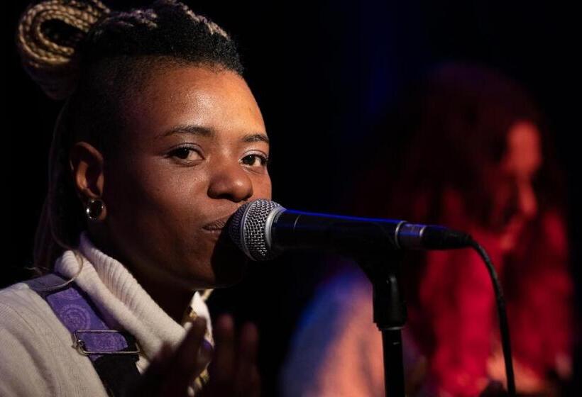 Общежитие La Secousse