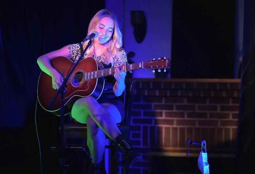 Общежитие La Secousse