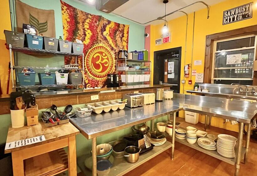 فندق صغير The Only Backpacker S Inn