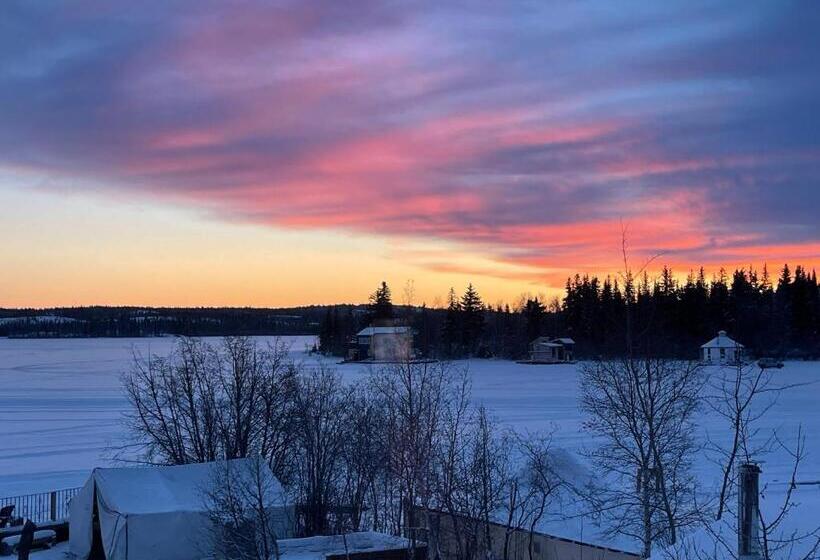 مبيت وإفطار Aurora Bayside Inn