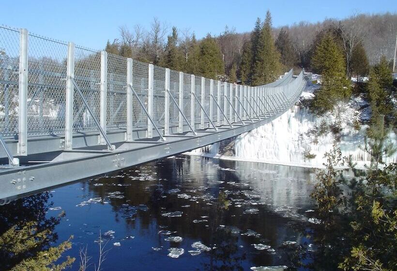 مبيت وإفطار Emilyville Inn