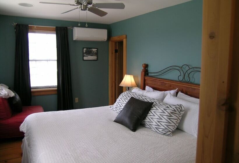 مبيت وإفطار Emilyville Inn