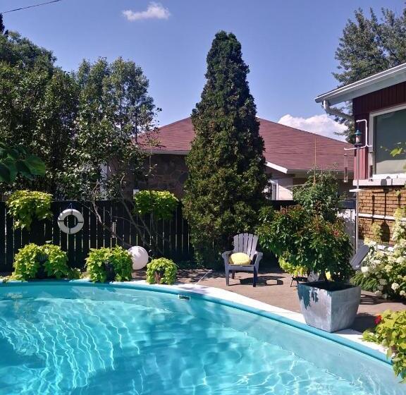 민박 Gîte Chez Baza