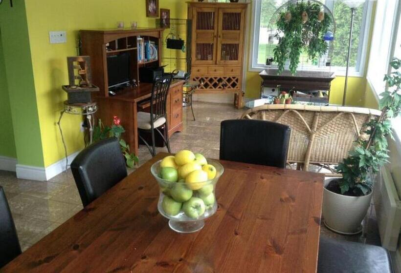 تختخواب و صبحانه Gîte Maison Parc Delormier