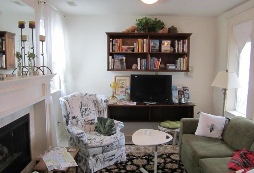 Bed and Breakfast Heathergate Cottage And Suites