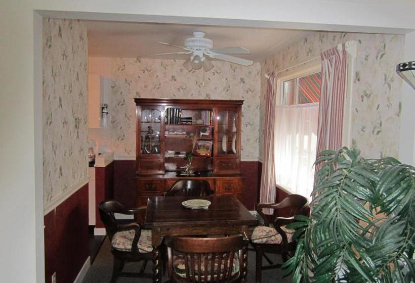 Bed and Breakfast Heathergate Cottage And Suites