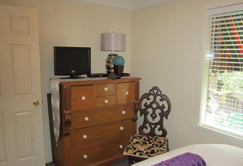 Bed and Breakfast Heathergate Cottage And Suites