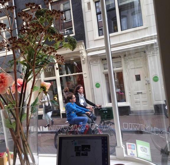 مبيت وإفطار Miauw Suites, Canal View City Centre