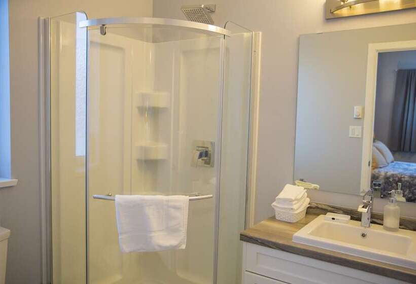 مبيت وإفطار Midnight Sun Inn