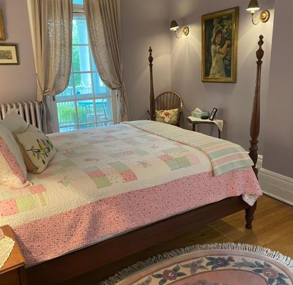 مبيت وإفطار Montrose Inn