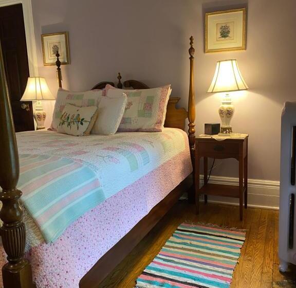 مبيت وإفطار Montrose Inn