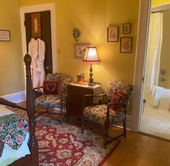 مبيت وإفطار Montrose Inn