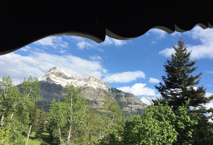 مبيت وإفطار Northland Lodge