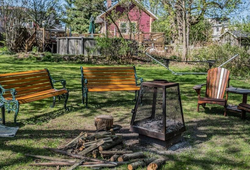 住宿加早餐  Une Fleur Au Bord De L Eau