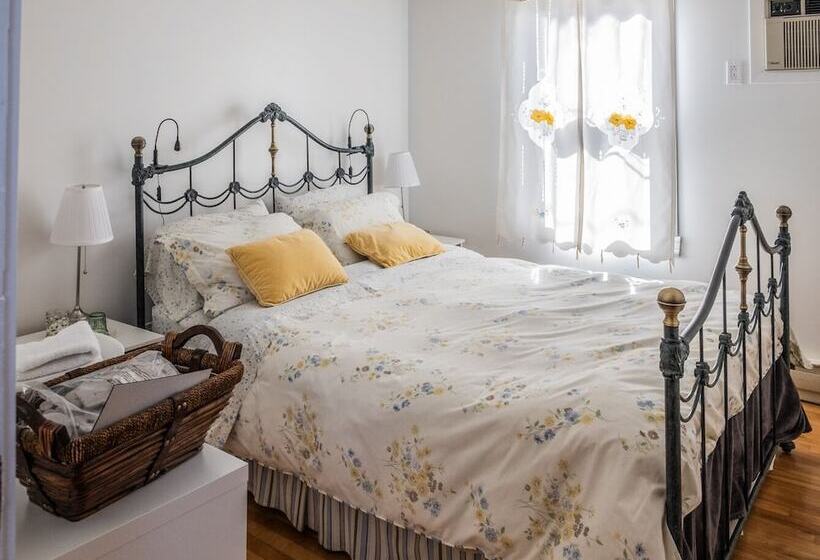 住宿加早餐  Une Fleur Au Bord De L Eau