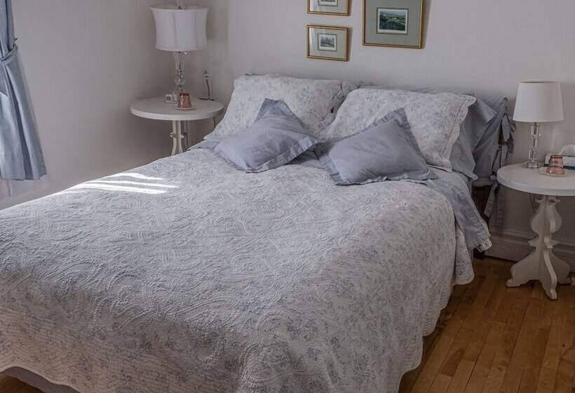 住宿加早餐  Une Fleur Au Bord De L Eau