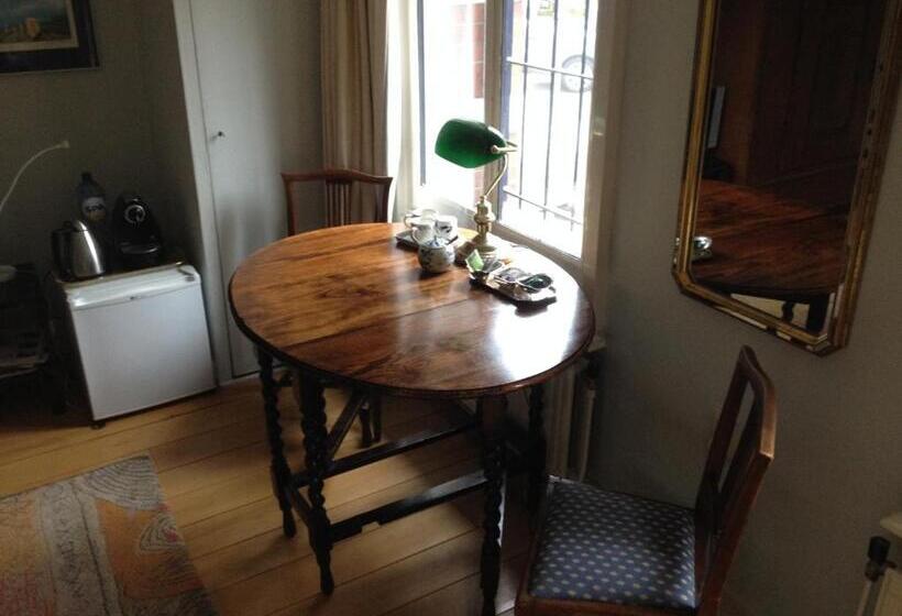 تختخواب و صبحانه Vondelparkmuseum Inn