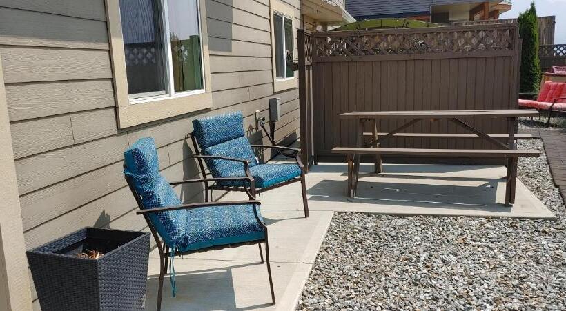 تختخواب و صبحانه Winedownhere Lic. 75806