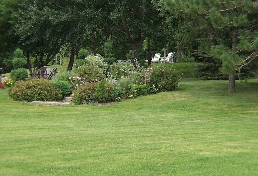 Briarwood Bed & Breakfast