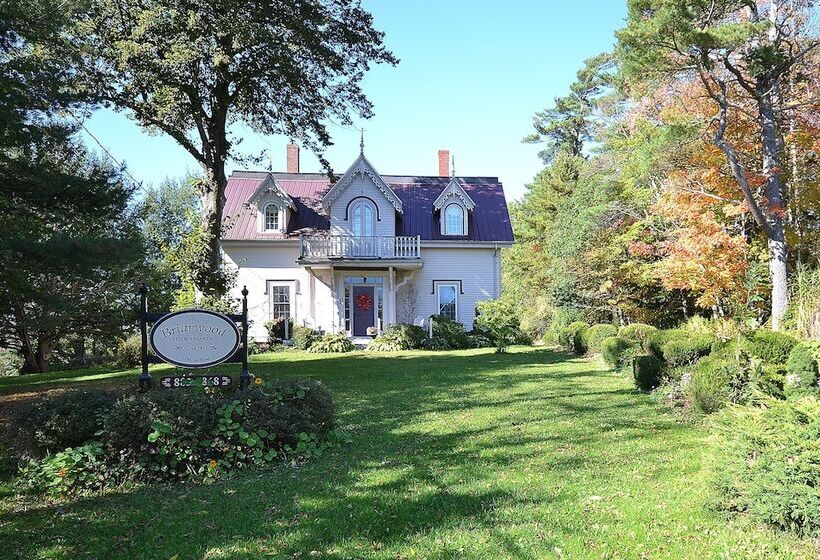 Briarwood Bed & Breakfast