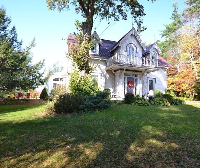 Briarwood Bed & Breakfast