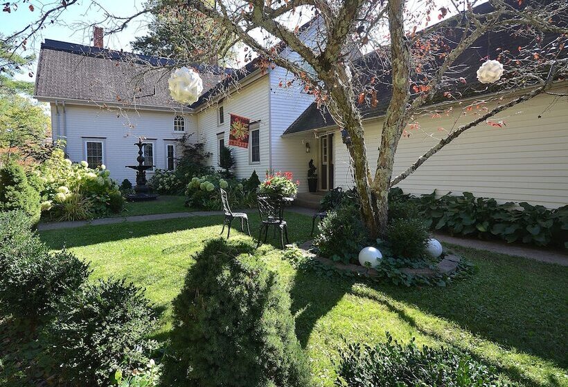 Briarwood Bed & Breakfast