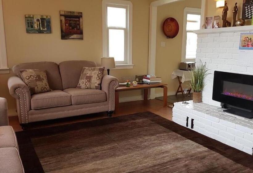 Campbell Cottage B&b