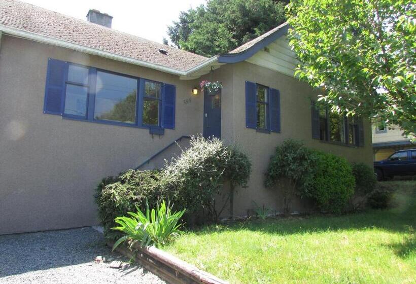 Campbell Cottage B&b