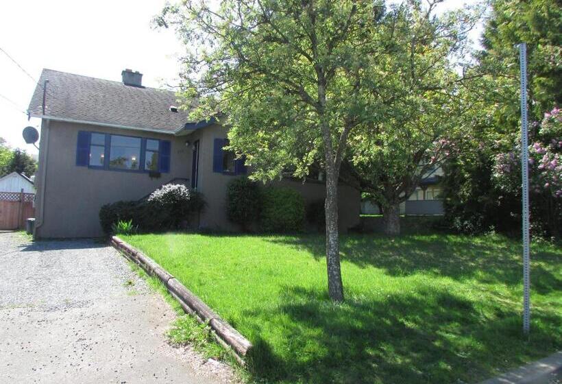 Campbell Cottage B&b