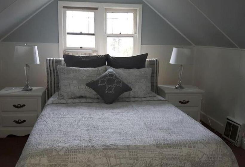 Campbell Cottage B&b