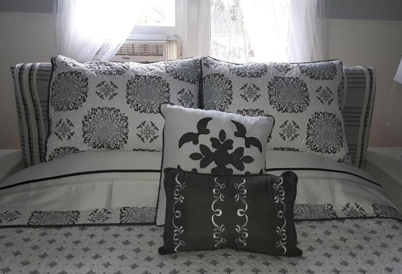 Campbell Cottage B&b