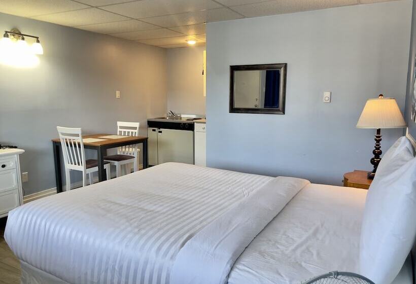 Departure Bay Motel