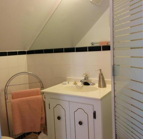 Fairmont House Bed & Breakfast