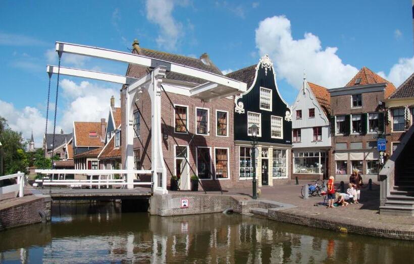 Familie Hotel & Apartments Alkmaar