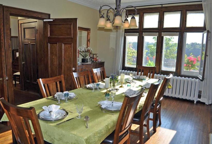 Greystone Manor Bed And Breakfast