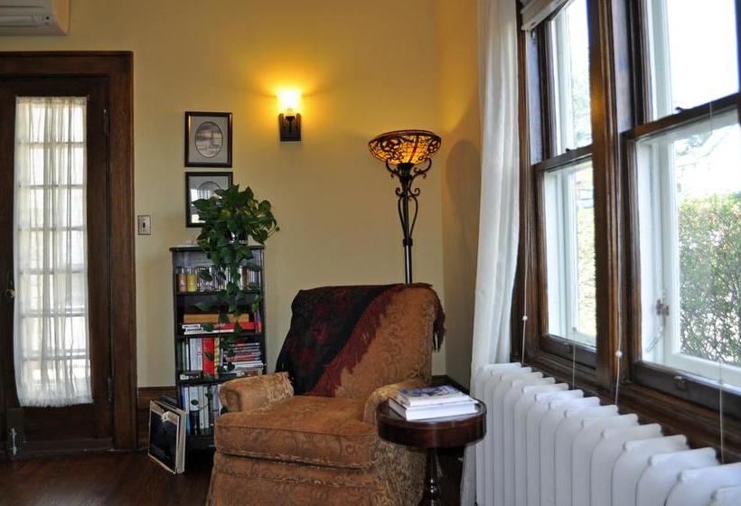 Greystone Manor Bed And Breakfast