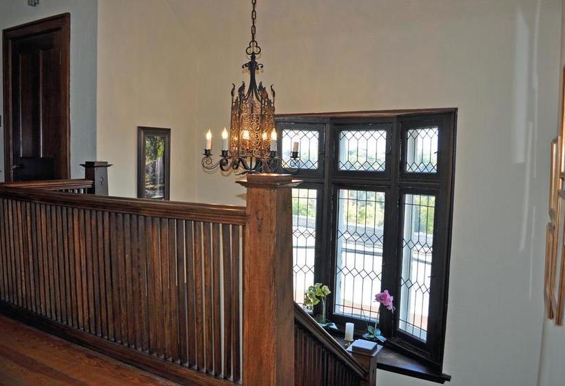 Greystone Manor Bed And Breakfast