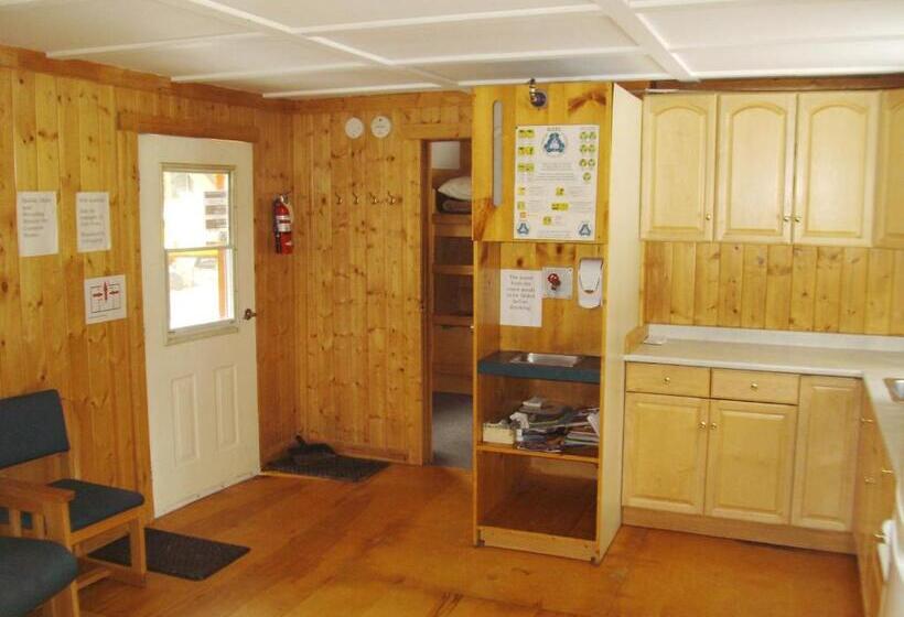 Hi Mosquito Creek   Wilderness Hostel