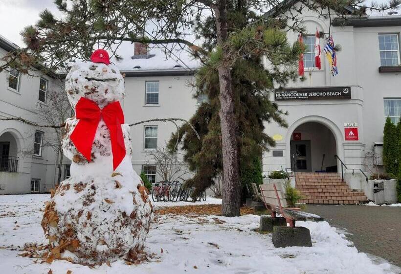 Hi Vancouver Jericho Beach   Hostel
