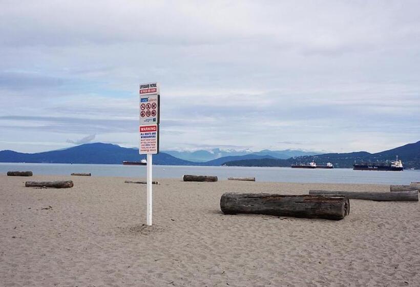 Hi Vancouver Jericho Beach   Hostel
