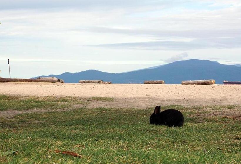 Hi Vancouver Jericho Beach   Hostel