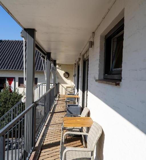 Hof Van Slenaken   Hotel & Apartments