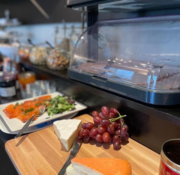 Hof Van Slenaken   Hotel & Apartments