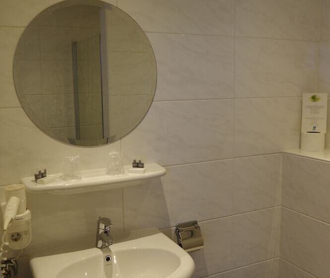 Отель And Restaurant Van Saaze