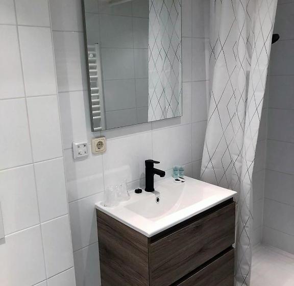 Отель Brasserie De Walvisvaarder