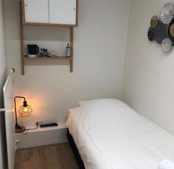 Отель Brasserie De Walvisvaarder