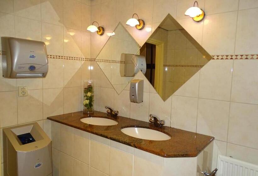 בית מלון כפרי Café Restaurant De Kroon